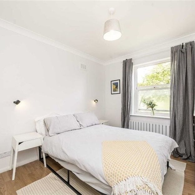 1 Bed Flat, Parkfield Road, SE14 - Photo 1