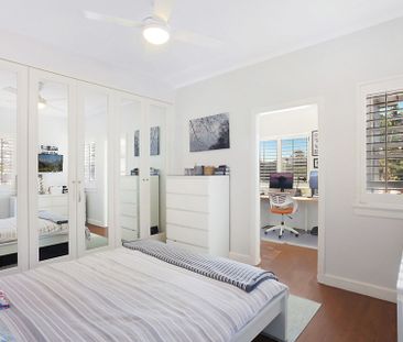 Beautiful and Bright Family Home in Premier Location - Photo 4