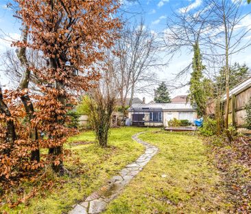 4 bedroom House in Nine Mile Ride, Wokingham - Photo 1