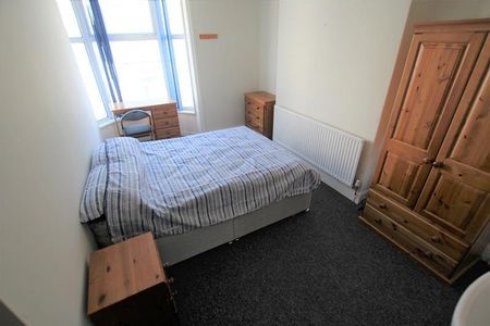 6 bedroom house to rent - Photo 4