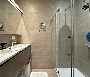 Luxueus appartement op een rustige centrumlocatie te 's Gravenwezel. - Foto 3