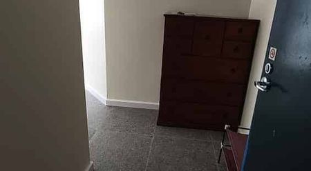 Spacious and furnished studio apartment - Photo 3