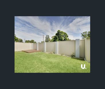 NEAT 3 BEDROOM FAMILY HOME! - Photo 6