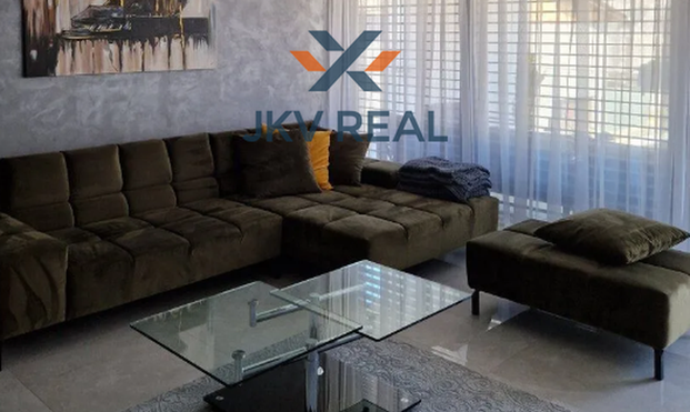 Nadštandardný 3-izbový byt na prenájom - Photo 1