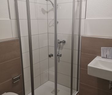 *** Modernisierte 2-Zi-Wohnung mit Balkon in zentraler, dennoch ruh... - Foto 2