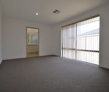 47C Russell Street, East Cannington WA 6107 - Photo 5