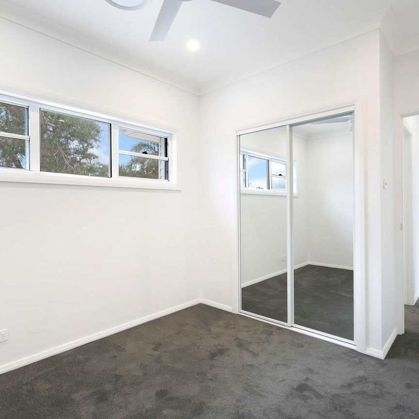 Sleek & Modern Newly Built Home - Photo 1