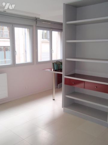 STUDIO - QUARTIER GRASLIN - SURFACE 29 M² - Photo 3