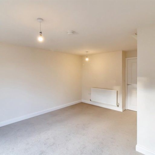 3 Bedroom House - Townhouse - Photo 1