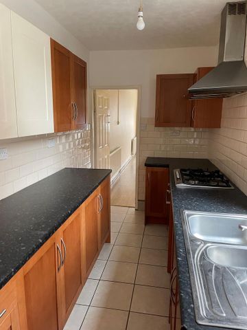 3 bedroom terraced house to rent - Photo 5