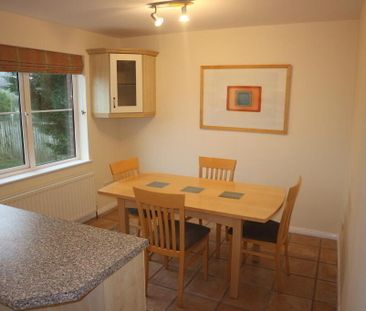 12 Station Square, Helens Bay, Bangor, BT19 1TN - Photo 3