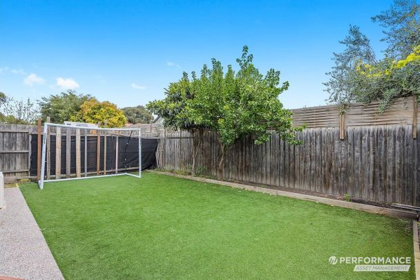 35 Cornwall Street, Brunswick West VIC 3055 - House For Rent | Domain - Photo 1