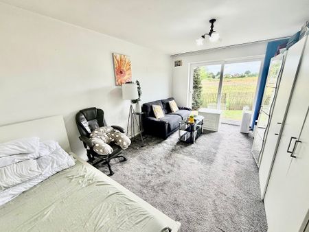 Wooster Mews, Harrow - Photo 3