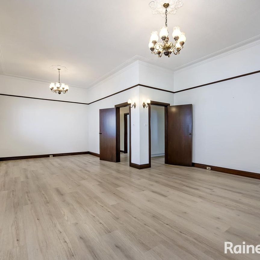 Immaculately Renovated 4 Bedroom House - Photo 1