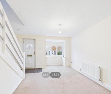 2 bedroom semi-detached house to rent - Photo 5