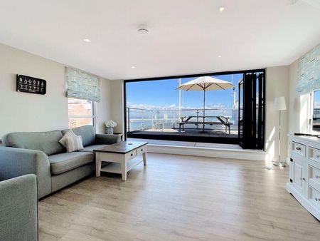 4 bedroom terraced house to rent - Photo 2