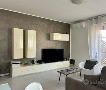 Appartamento di 89 m² con 3 locali e box auto a Sa - Photo 3
