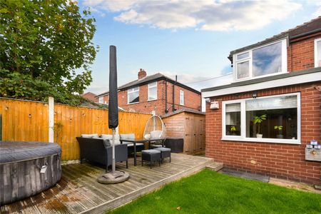 8, Oakwood Drive, Rothwell, Leeds, West Yorkshire, LS26 0PN - Photo 2