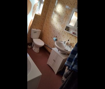 3 Bed Semi-Detached House, Elmore Road, B33 - Photo 5