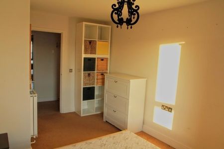 2 Bed Flat, Goldsmith Close, HA2 - Photo 3