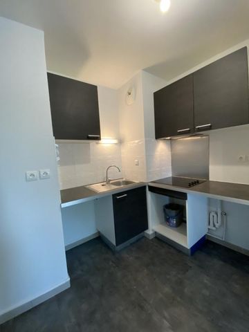 Location Appartement 3 pièces 60m² BRUGES 33520 - Photo 2