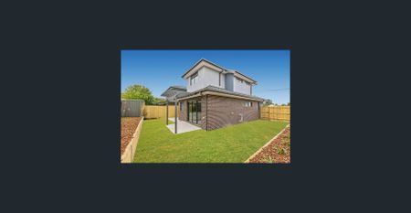 Brand New and Ready to Move into! - Photo 4