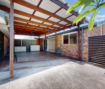 Love Indoor/Outdoor Living! - Photo 2