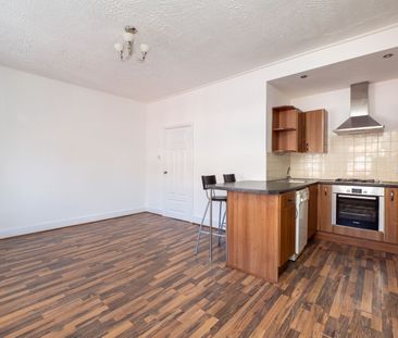 2 bedroom flat to rent, - Photo 3