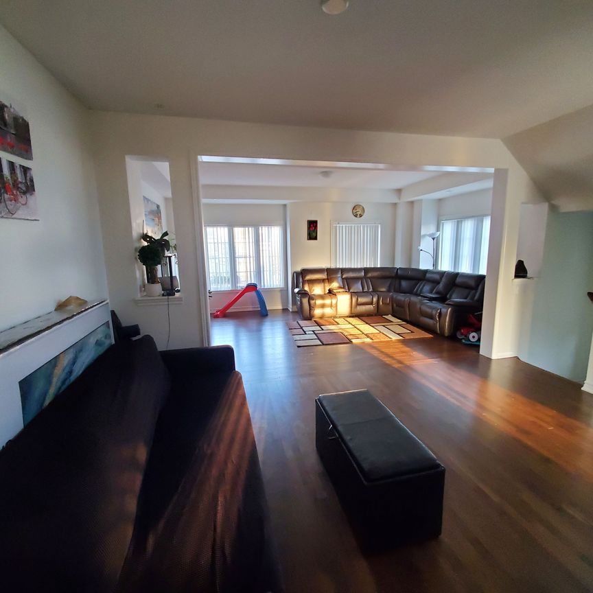 For Lease - 3160 Boxford Crescent Unit# 2, Mississauga, Ontario - Photo 1