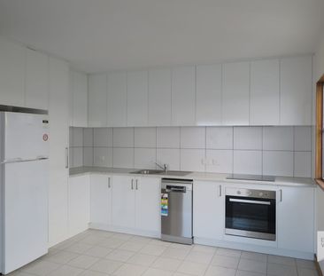 Stunning Two-Bedroom Unit with Unbeatable Derwent River Views – Pri... - Photo 5