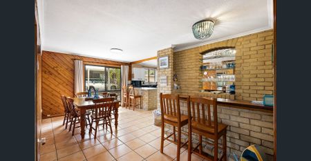 Beautiful Fully Furnished Beach House - Photo 3