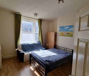 Flat, 531 Bristol Road - Photo 6