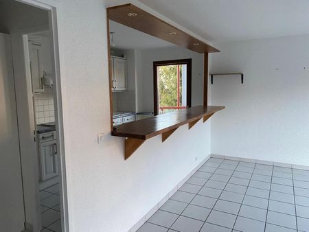 Location Appartement 2 pièces 48m² THONON LES BAINS 74200 - Photo 2