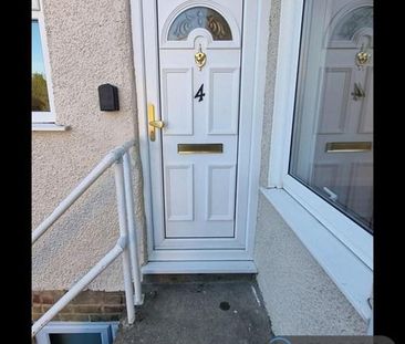 2 bedroom maisonette to rent - Photo 2