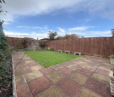 Warden Hill, Cheltenham GL51 3HD - Photo 3