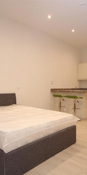 Studio to rent - Photo 1