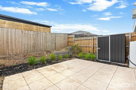 Substantially Proportioned With 2 Levels of Luxury - 4 Bedrooms & 2 Bathrooms! - Photo 5