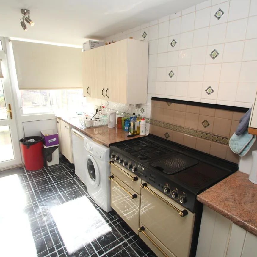 Wellbury Terrace, Hemel Hempstead, HP2 4NX, Hertfordshire - Photo 1