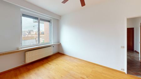 ANTWERPEN - Ruim 3 slaapkamer appartement nabij het Zuid. - Foto 3