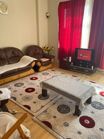 Casa P+1 de inchiriat zona CENTRALA compus din 4 camere - Photo 4