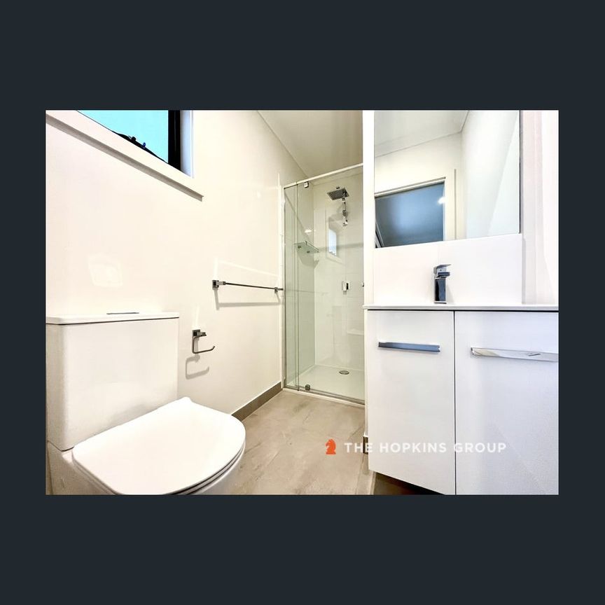 New generation studio living - at its best! - Photo 1