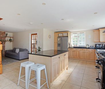 5 bedroom detached house to rent - Photo 3