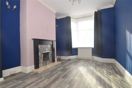 2 bed terraced house to rent in Rosebery Avenue, Scarborough, YO12 - Photo 4