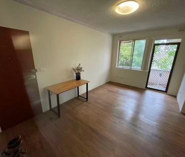 Furnished/ Unfurnished option with spacious one bedroom with privat... - Photo 1