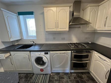 2 bedroom apartment to rent - Photo 4