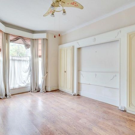 Barclay Road, London, SW6 - Photo 3