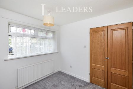 2 bedroom bungalow to rent - Photo 2