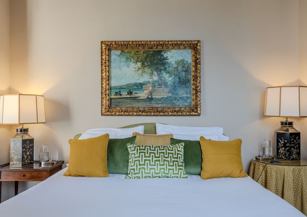 Stunning apartment overlooking Trajan's monumental Column