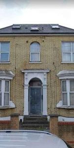 Goldsmith Road, London, E10 - Photo 3