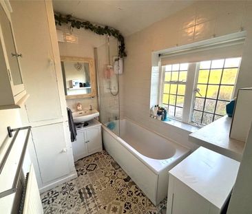 Available mid-January, we offer to you 1 White Quarry Cottage, a de... - Photo 6